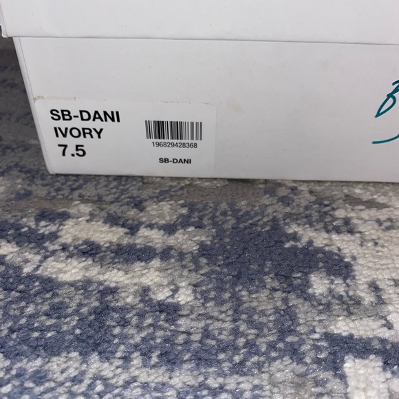 Betsey Johnson Ivory High Heels - Picture 4 of 4